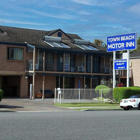 Town Beach Motor Inn Порт-Маккуорі Екстер'єр фото