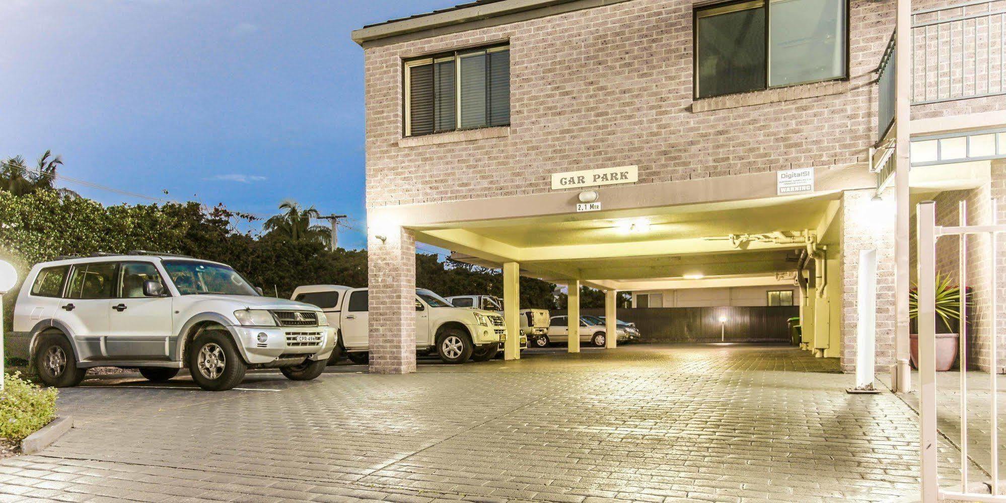 Town Beach Motor Inn Порт-Маккуорі Екстер'єр фото